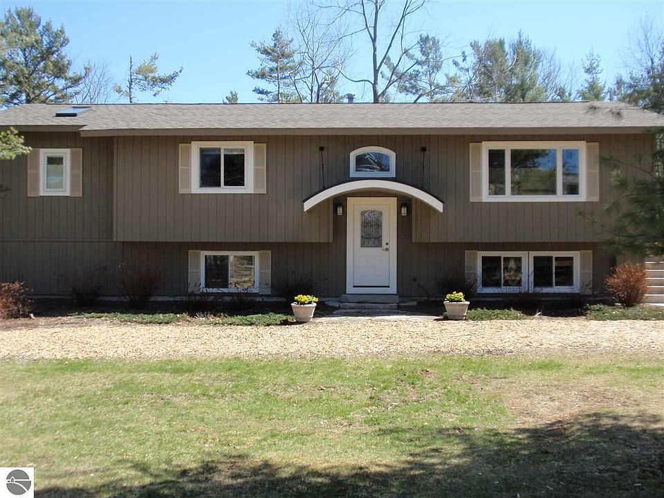 1st image of 5747 S Sheridan Ln