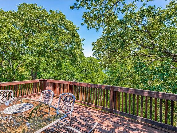 2nd image of 214 Scenic Dr