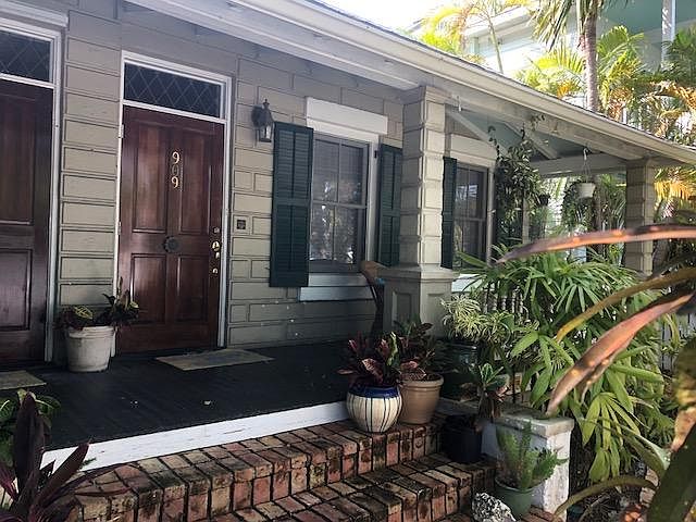 1st image of 909 United St