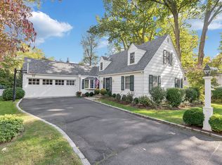 33 Glen Oaks Ave, Summit, NJ 07901