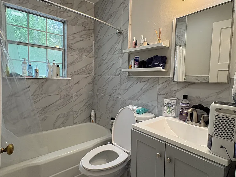 Full Bath Upstairs