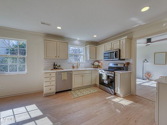 5th image of 3121 Gose Cove Ln