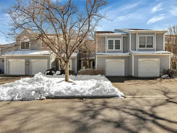 49 Lakebridge Drive #49, Kings Park, NY 11754