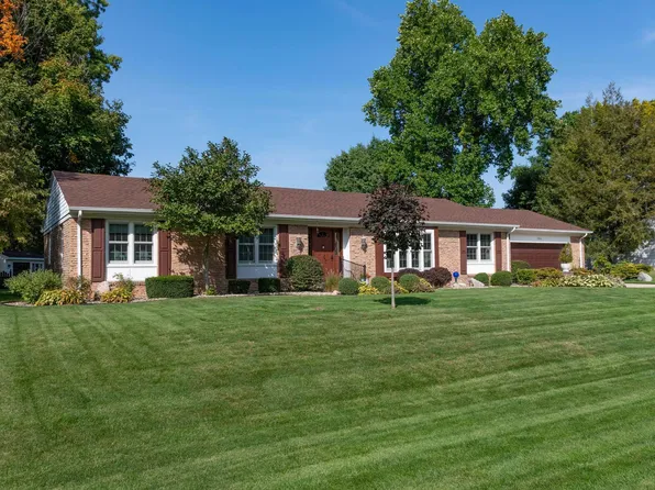 19315 Montrose Dr, South Bend, IN 46614