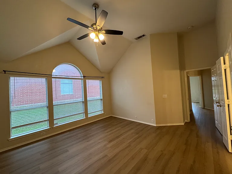 2801 Tallahassee Ct #SINGLE FLOOR — Photo 8