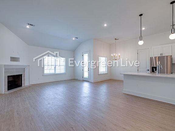 4th image of 4231 McSwain Dr