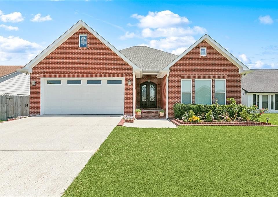 1st image of 15 Shearwater Dr