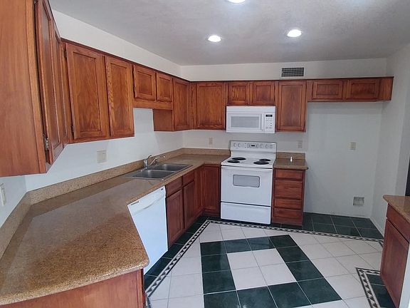 2nd image of 6353 W Puget Ave