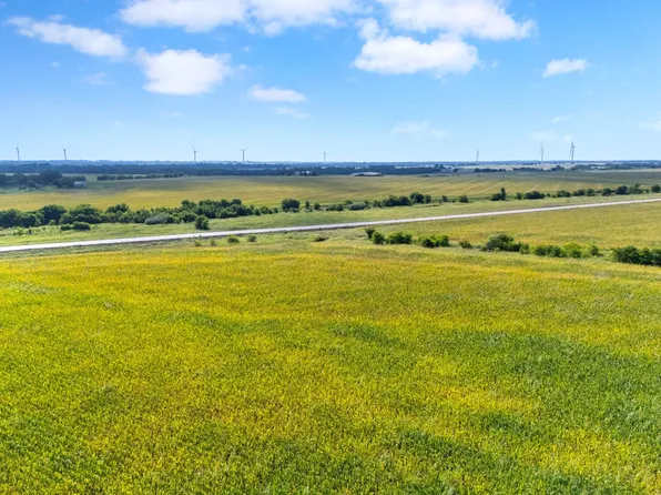 48 N County Line Rd, Mart, TX 76664