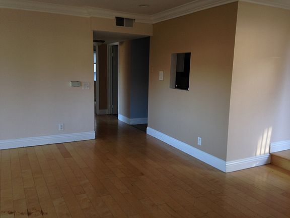 3rd image of 13509 Burbank Blvd APT 103