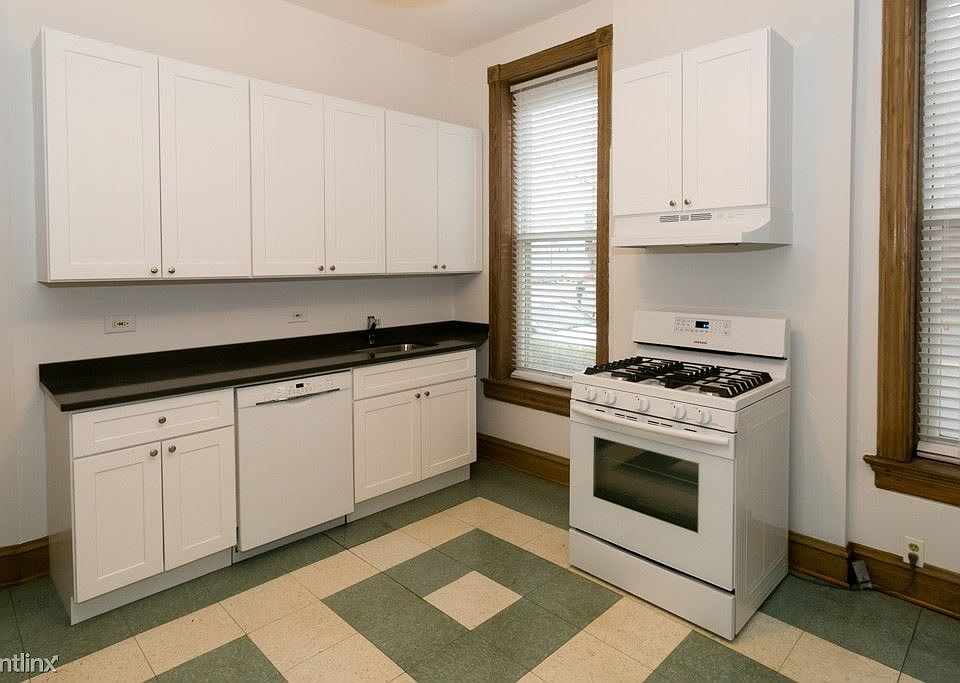 1st image of 3559 N Ashland Ave #Oner