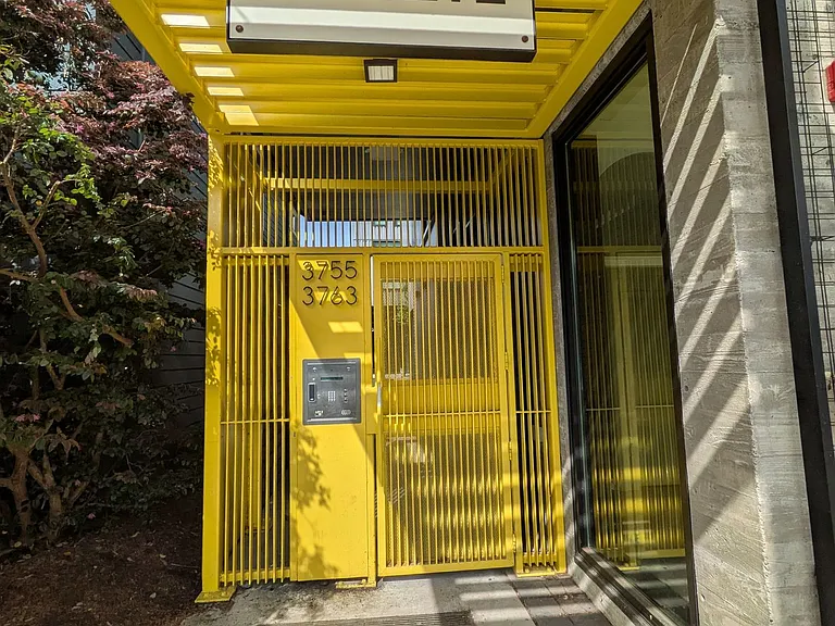 Soleil Apartments — Photo 1