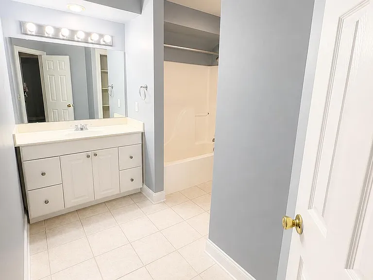 546 Keagan Way — Photo 30