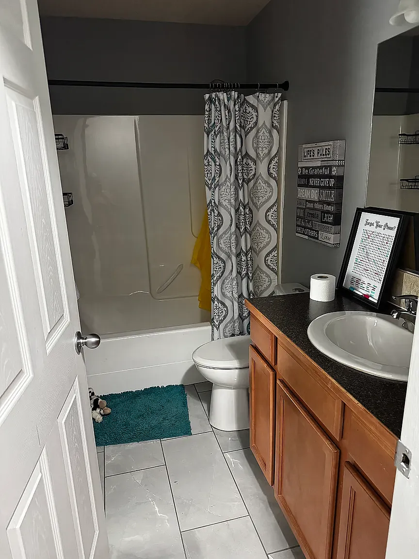 3 bed, 1240 sqft, $1,000 — Photo 4