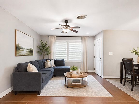 4th image of 11914 Meadowfair St
