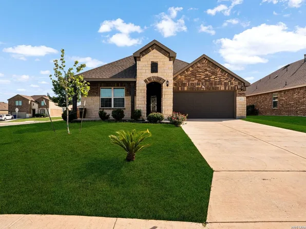 672 Ridgemeadow Dr, New Braunfels, TX 78130