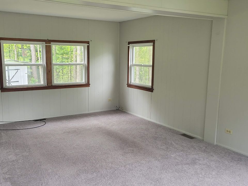 Pangborn living room