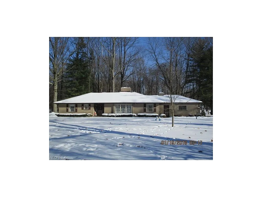 1079 Howland Springs Blvd SE photo 1