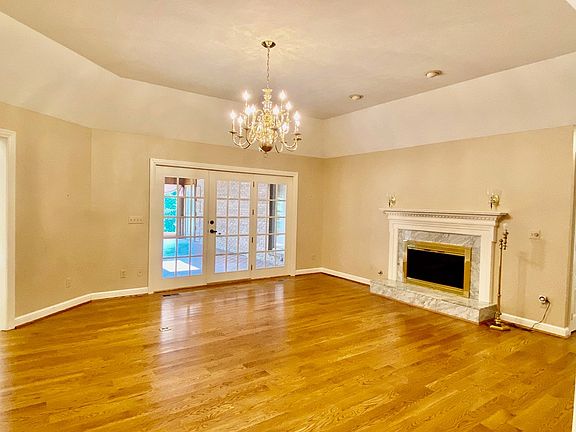 5th image of 7417 Berkshire Dr