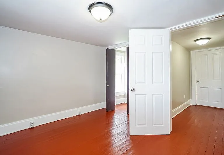 20 Vernon Ave #3 — Photo 8