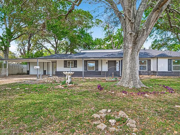 4th image of 815 Brooks Ave