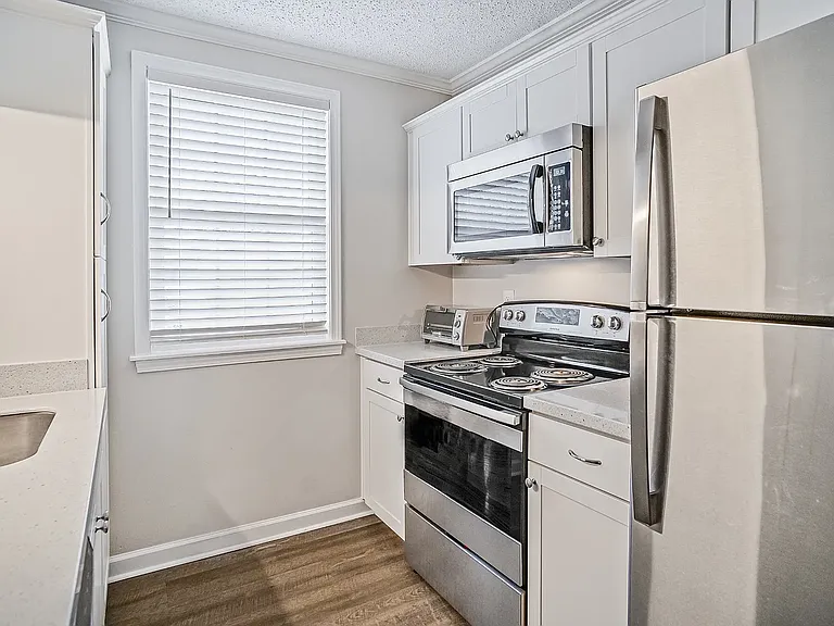 1301 Neelys Bend Rd #B14 — Photo 8
