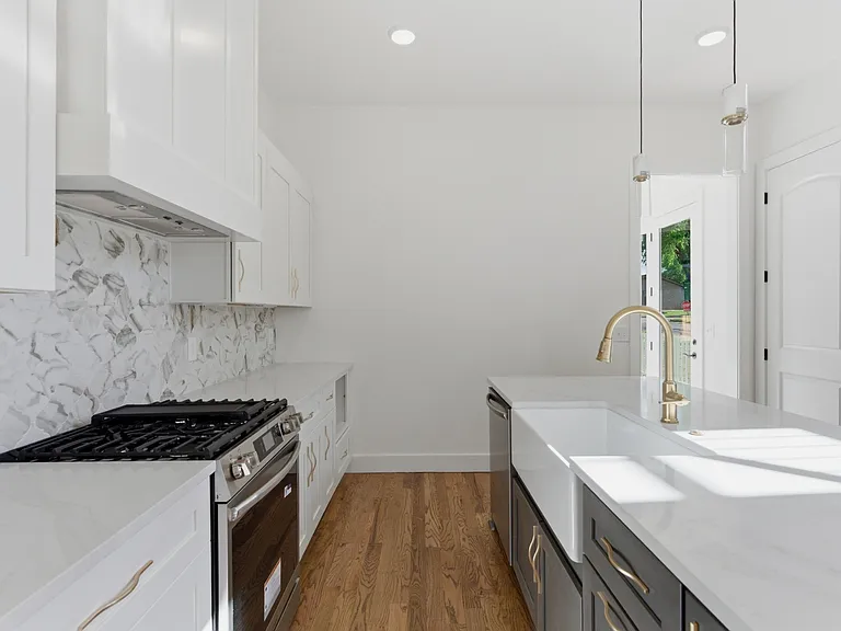 1111 Petway Ave — Photo 10
