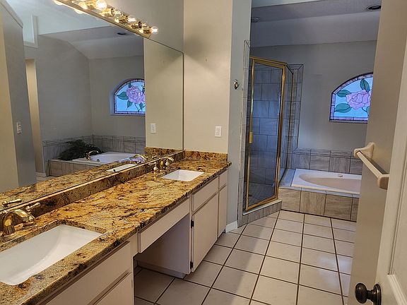 5th image of 8625 Centre Ct
