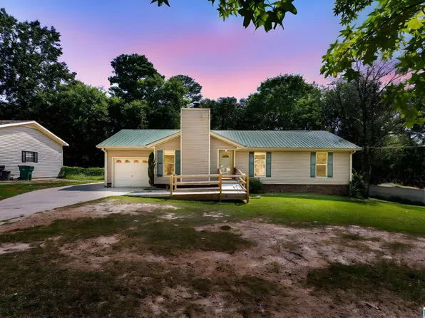 2328 Blue Ridge Dr, Leeds, AL 35094