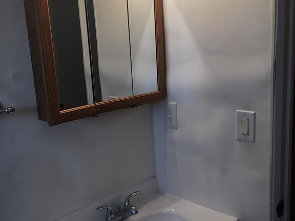 3rd image of 410 Themis St APT D