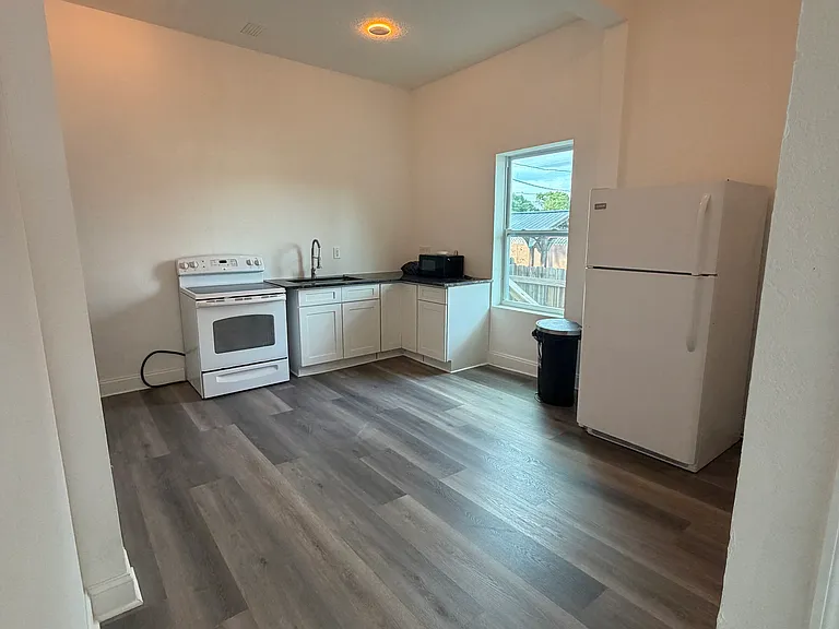 2311 W Beach St #2311 — Photo 5