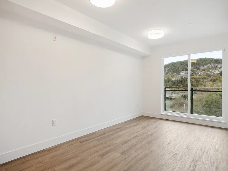 38115 Laurelwood Rd — Photo 58