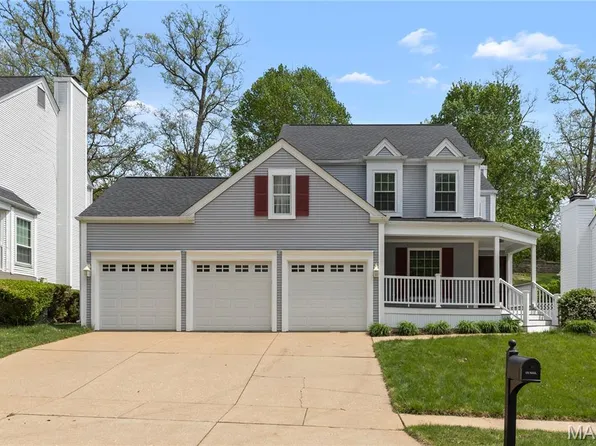 1250 Red Oak Plantation Dr, Ballwin, MO 63021