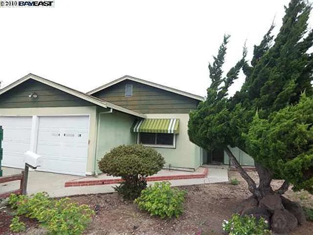 36814 Ruschin Dr photo 1