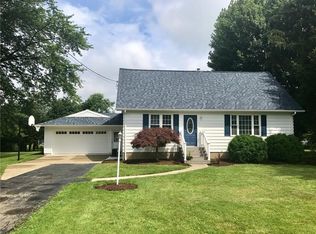 7738 Fairlane Dr, Fairview, PA 16415