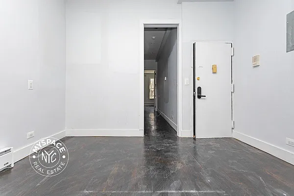 Rented by MySpaceNYC | media 16