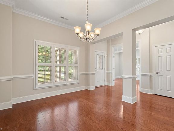 5th image of 5551 Foxgate Cir
