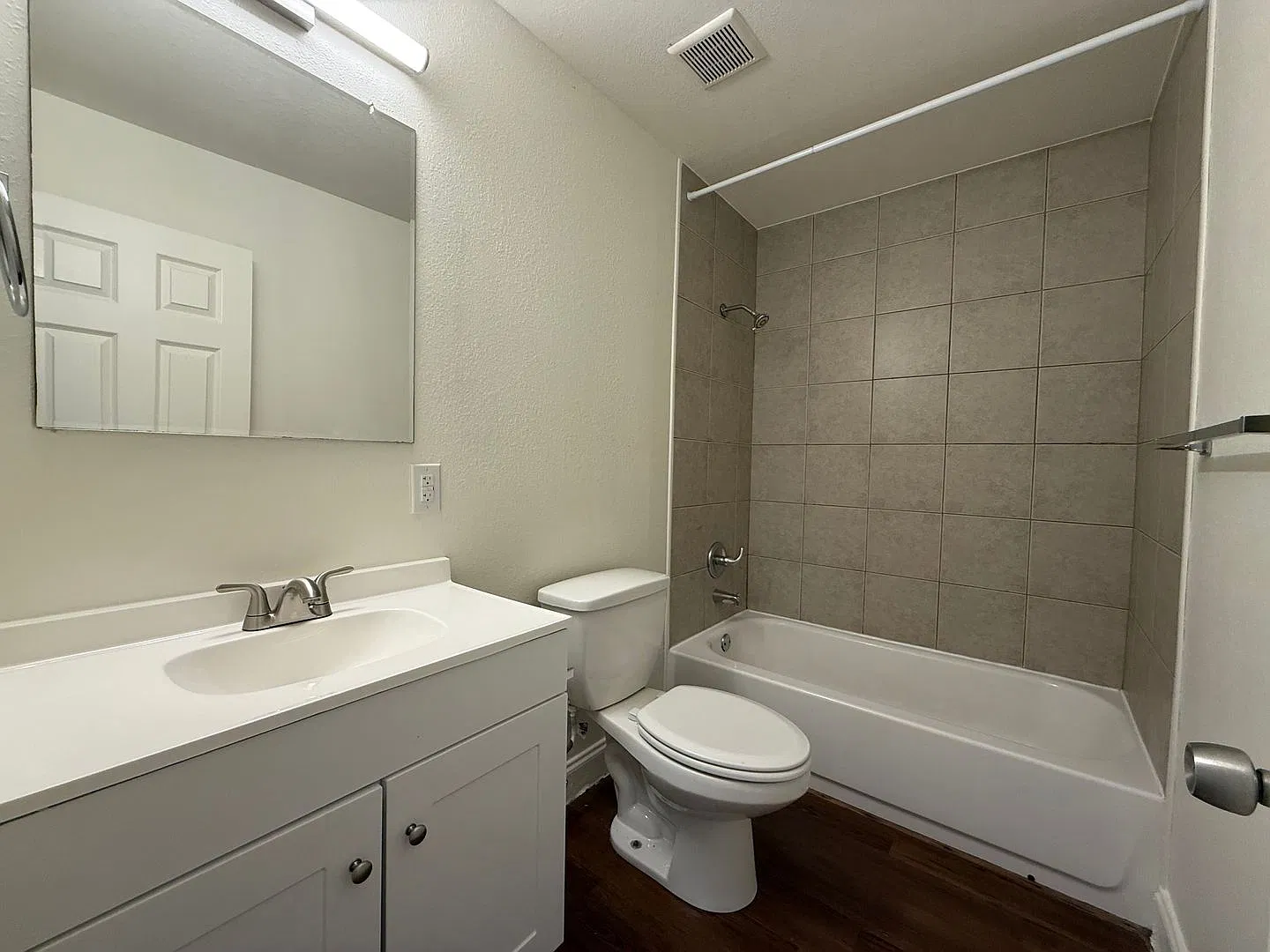 McFarland Ridge Apts — Photo 3
