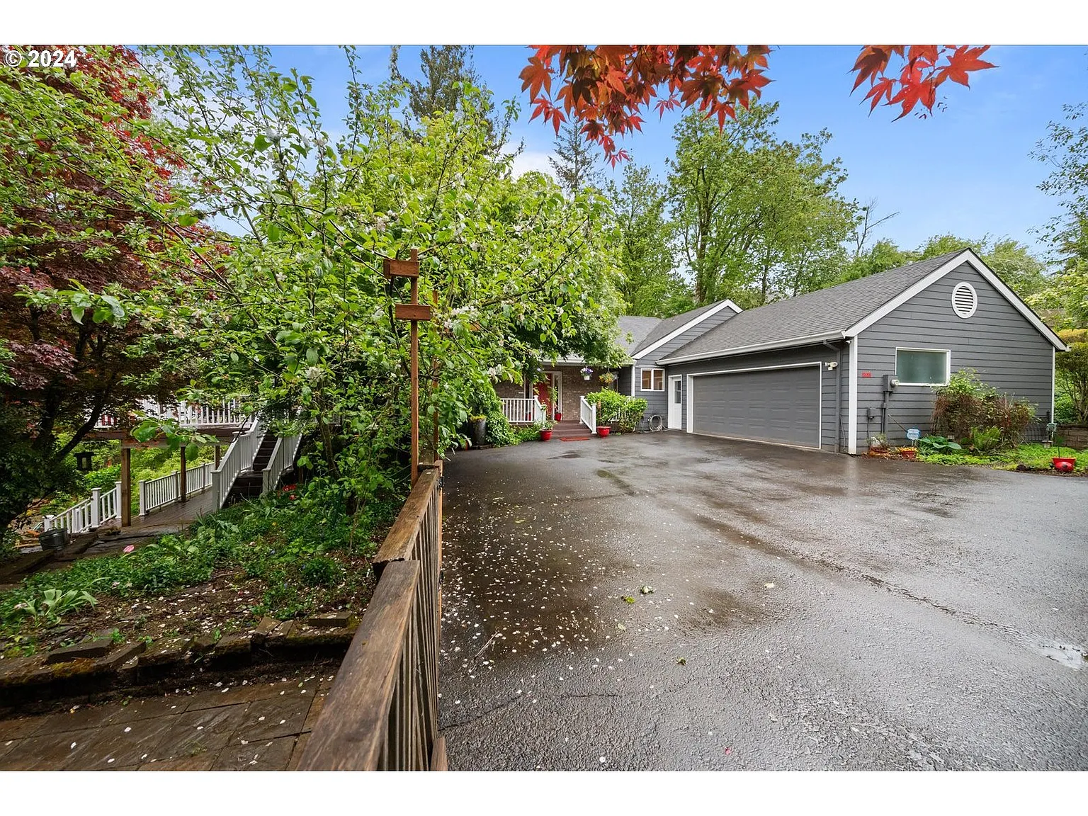 19696 Suncrest Dr photo 1