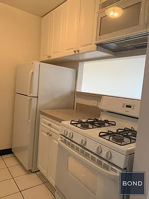 Rented by Bond New York | media 30