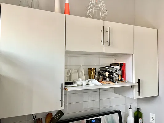 Rented by City Vista Inc | media 20