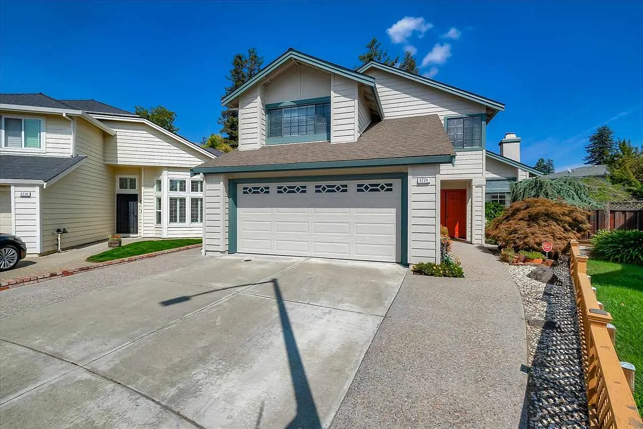 3724 Greenhills Ave photo 1