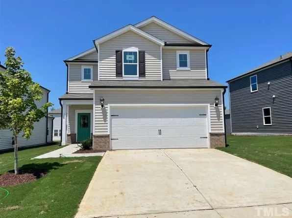 109 Wilbur Lake Dr, Fuquay Varina, NC 27526