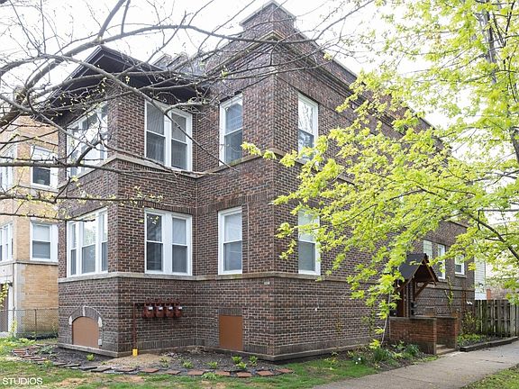 2nd image of 4619 N Hamlin Ave #1F