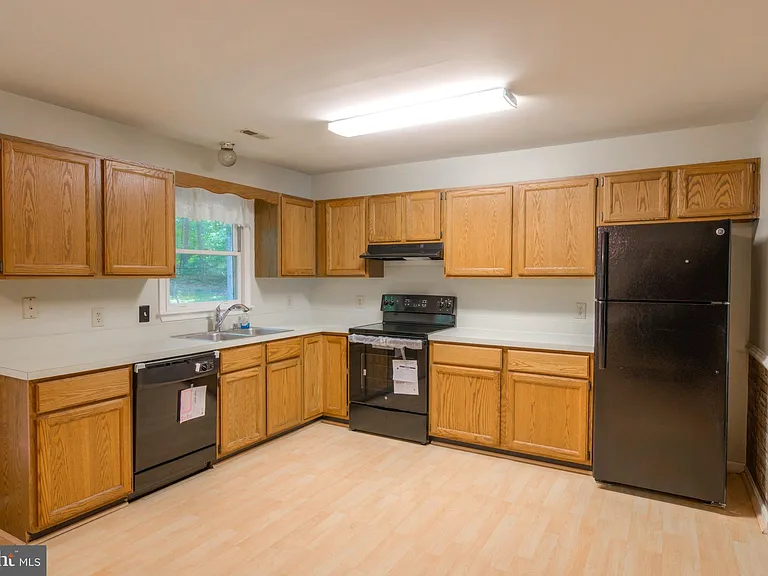 12820 Lake Wilderness Ln — Photo 16