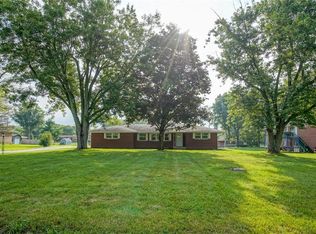 6249 Fairlane Dr, Indianapolis, IN 46259