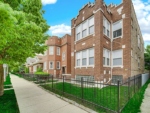 3rd image of 8120 S Loomis Blvd