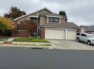 3042 Evergreen Dr, Fairfield, CA 94533