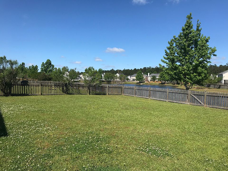 2nd image of 217 Southport Dr