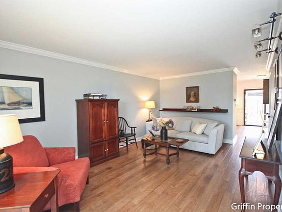 5th image of 1845 Georgetown Dr SE #10